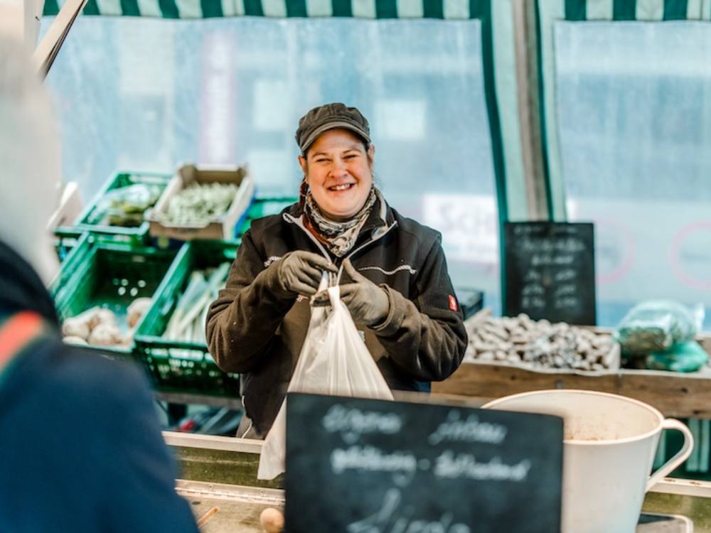 Unser Stand auf dem Wochenmarkt Heidberg